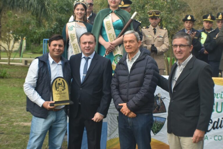 Carolina homenajeó a los agricultores en su día